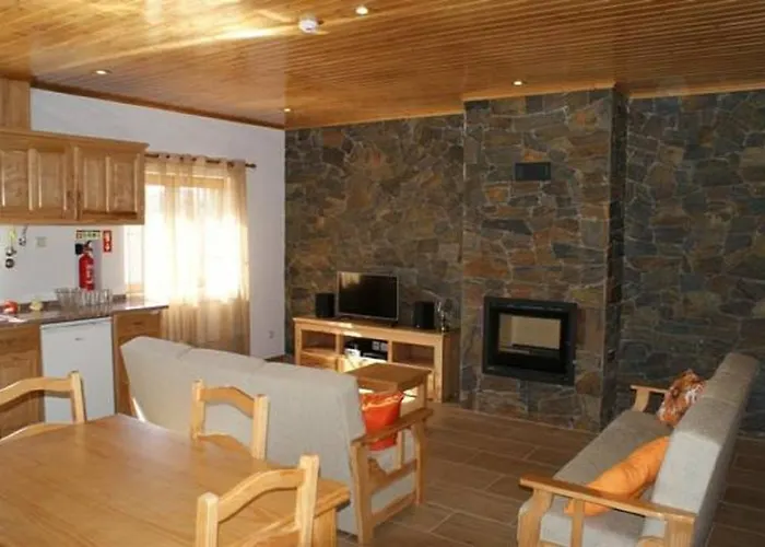 Casa Da Eira Em - Familiar Com Piscina 乡村民宿 *