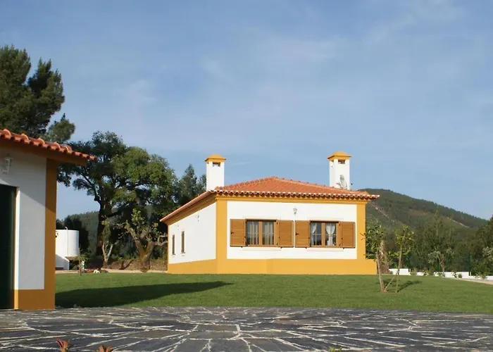 Casa Da Eira Em - Familiar Com Piscina