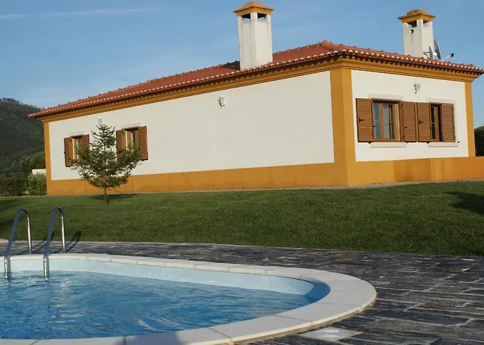 Casa Da Eira Em - Familiar Com Piscina * Dornes